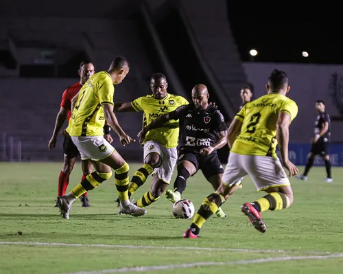 
				
					Botafogo-PB x São Bernardo pela Série C 2025: equipes empatam em 1 a 1; Belo segue no Z-4
				
				