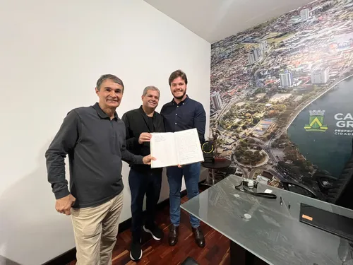 
				
					Bruno Cunha Lima viaja a Portugal e transmite cargo de prefeito para Alcindor Villarim
				
				