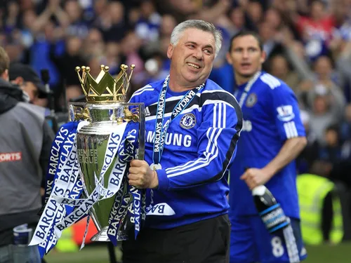 
				
					Carlo Ancelotti na seleção brasileira: ex-Real Madrid, Milan, Chelsea e PSG é confirmado pela CBF
				
				