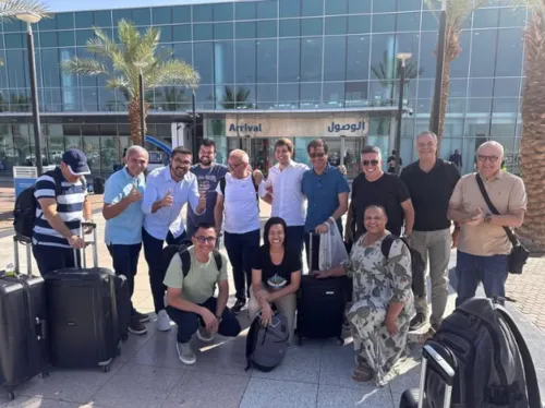 
				
					Comitiva com Cícero Lucena e outros políticos deixou a Arábia por volta das 3h30 rumo ao Brasil
				
				