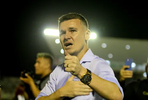 
				
					De Mattia no Treze: relembre a última passagem do técnico no Galo da Borborema
				
				