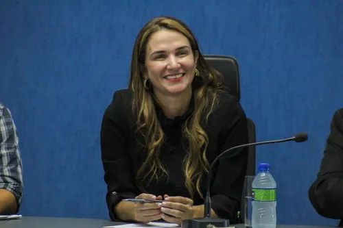 
				
					Eleição na CBF: Samir Xaud é eleito novo presidente; Michelle Ramalho é uma das oito vices
				
				
