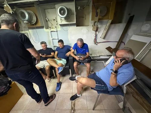 
				
					Grupo de Cícero Lucena retido em Israel deve ser escoltado para a Jordânia nesta segunda
				
				
