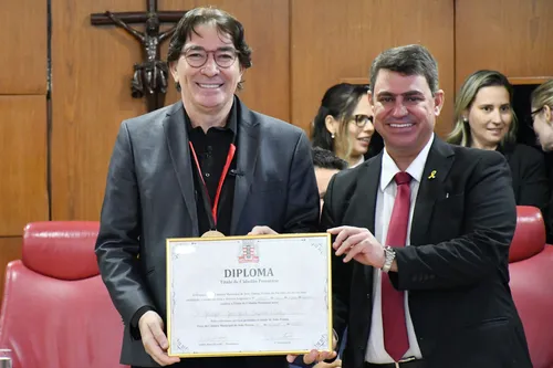
				
					Empresário Jânyo Diniz recebe homenagens da Câmara de João Pessoa e da ALPB
				
				