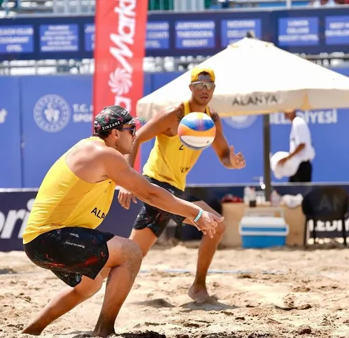 
				
					George/Saymon se classifica para o torneio principal do Challenge Pro Tour, na Polônia
				
				