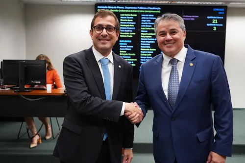 
				
					Gervásio Maia é escolhido relator da LDO; paraibanos 'dominam' debate sobre orçamento de 2026
				
				