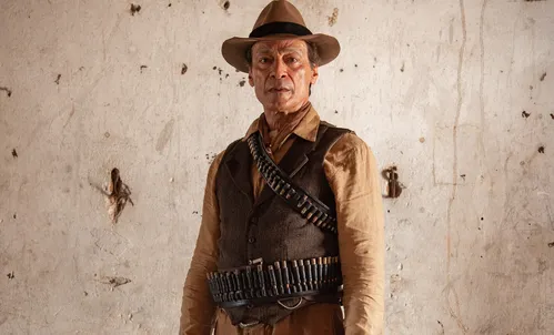 
				
					Guerreiros do Sol: conheça personagem de Luiz Carlos Vasconcelos
				
				