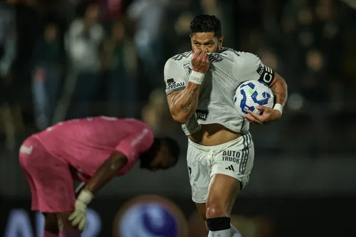 
				
					Hulk marca em Maringá x Atlético-MG e ultrapassa Neymar em ranking mundial de gols
				
				