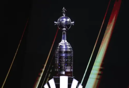 
				
					IA projeta confrontos das oitavas de final da Libertadores 2025; veja
				
				