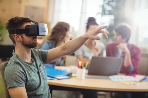 
				
					Inteligência artificial em sala de aula: saiba como uso equilibrado pode ajudar no aprendizado
				
				