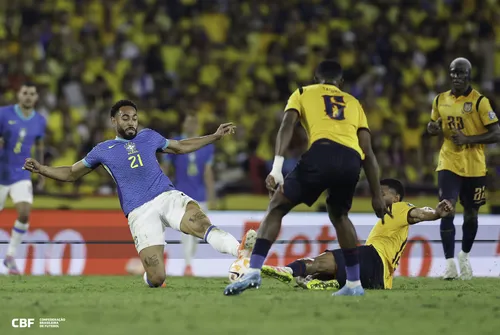 
				
					Matheus Cunha joga 26 minutos na estreia de Ancelotti, e Brasil empata com o Equador
				
				