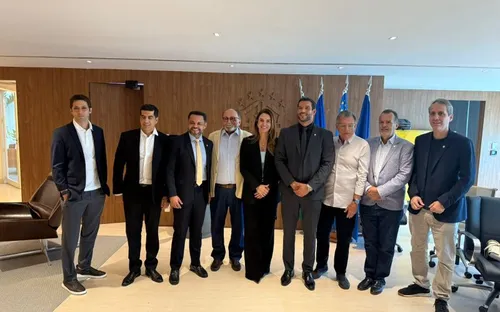 
				
					Michelle Ramalho será a primeira mulher vice-presidente da CBF na chapa de Samir Xaud
				
				