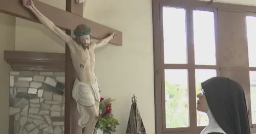 
				
					Mosteiro das Clarissas em Campina Grande: conheça rotina e história de quase 75 anos
				
				