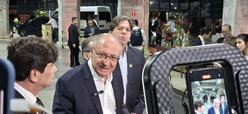 
				
					Na Paraíba, Alckmin diz que pacote alternativo ao IOF vai respeitar arcabouço fiscal
				
				