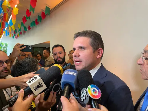 
				
					Na Paraíba, Hugo Motta afirma que a Câmara está seguindo determinações do STF no caso Zambelli
				
				