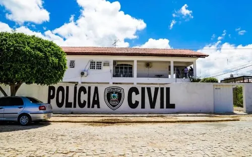 
				
					Criança de 8 anos morre após brincar com arma de fogo, no Sertão
				
				