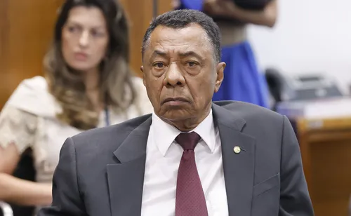 
				
					Paraíba perderia R$ 120 milhões com redução de dois deputados, projeta Damião Feliciano
				
				