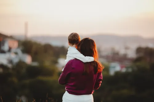 
				
					Pensão alimentícia: direito dos filhos, desafios das mães
				
				
