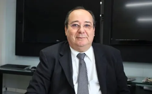 
				
					Políticos e autoridades lamentam morte de Arthur Cunha Lima; veja repercussão
				
				