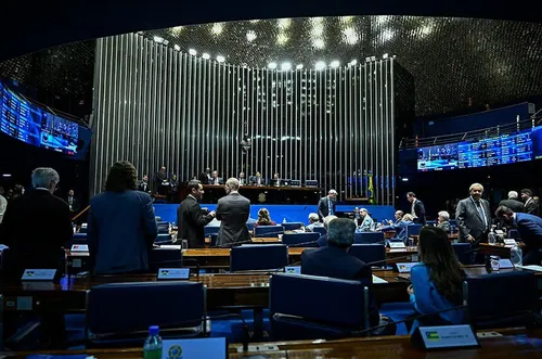 
				
					Proposta por senador paraibano, 'PEC das Guardas Municipais' é aprovada e vai à Câmara Federal
				
				