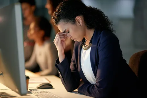 
				
					Quando o silêncio pesa: como a família e o trabalho podem ser refúgios no sofrimento emocional
				
				
