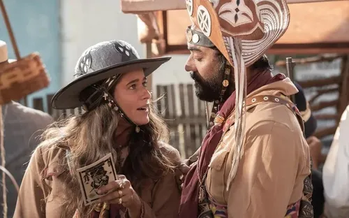 
				
					Quem é o artesão que vestiu Xand Avião e fez peças para 'Guerreiros do Sol', novela do Globoplay
				
				