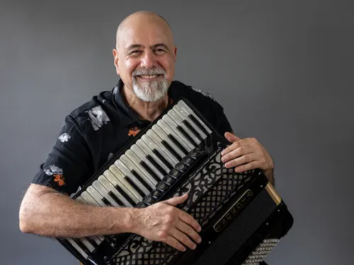 
				
					Quinteto da Paraíba se apresenta com o acordeonista Toninho Ferragutti, em João Pessoa
				
				