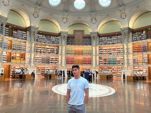
				
					'Sacrifício vale a pena', diz jovem do Sertão que venceu competição de tecnologia na China
				
				