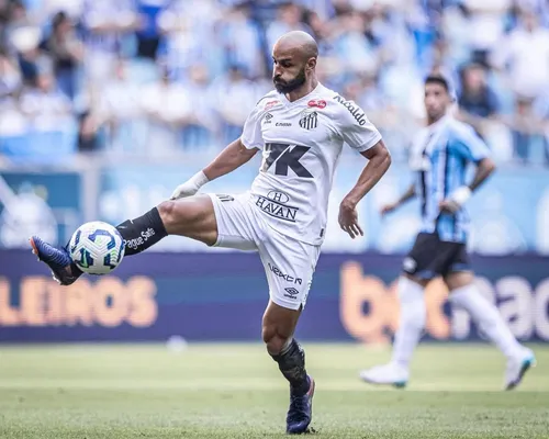 
				
					Santos segura Thaciano após investidas de clubes da Série A
				
				