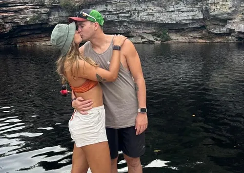 
				
					Sorte no jogo e no amor:  Andressa e George comemoram parceria de mais de uma década
				
				