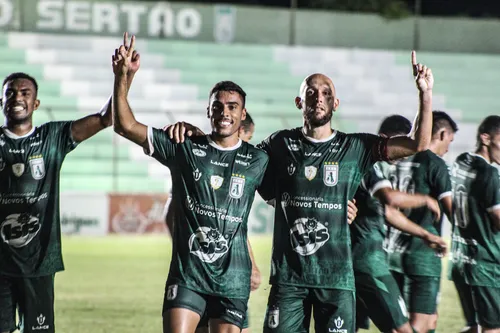 
				
					Sousa vence o Horizonte por 3 a 1 e segue vivo no Grupo 3 da Série D
				
				