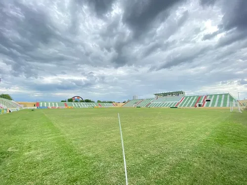 
				
					Sousa x Santa Cruz pela Série D 2025: onde assistir, horário, prováveis escalações e arbitragem
				
				