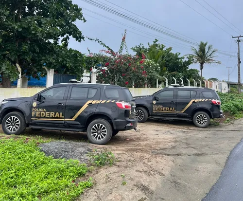 
				
					Suspeito de armazenar conteúdo de abuso sexual infantojuvenil é alvo de operação da PF
				
				