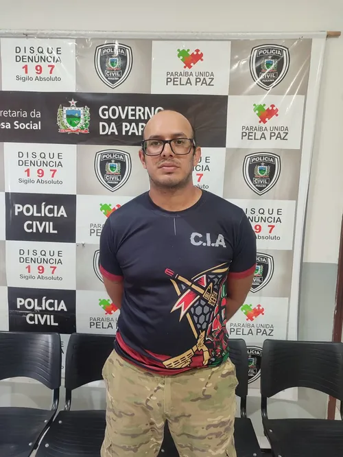 
				
					Suspeito de matar empresário no Espírito Santo é preso na Paraíba
				
				