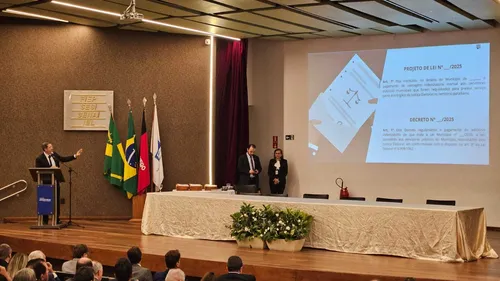
				
					TRE-PB apresenta projeto para regulamentar servidores cedidos pelas prefeituras durante eleições
				
				