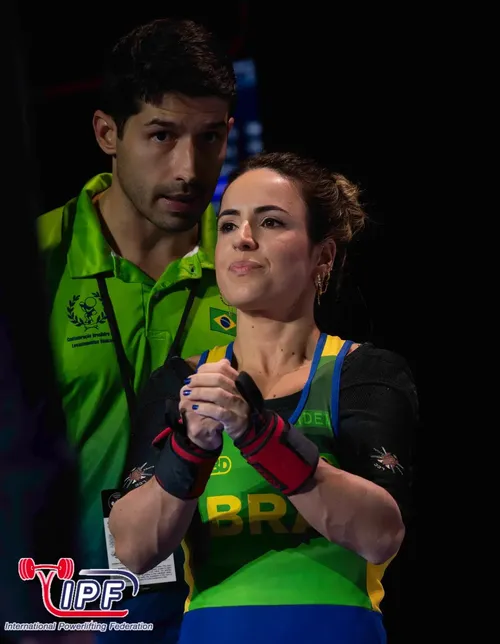 
				
					Tetracampeã brasileira de powerlifting, Mayara Rocha mira medalha no mundial da modalidade
				
				
