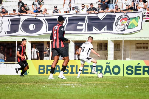 
				
					Treze perde para o Santa Cruz-RN e encerra série de vitórias na Série D do Brasileirão
				
				