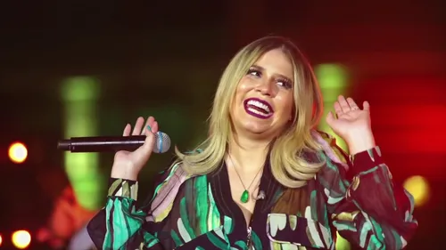 
				
					Tributo a Marília Mendonça
				
				