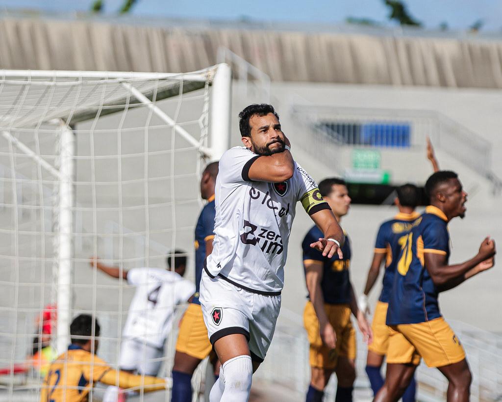 Botafogo-PB vence o Retrô por 1 a 0 e encosta no G-8 da Série C do ...
