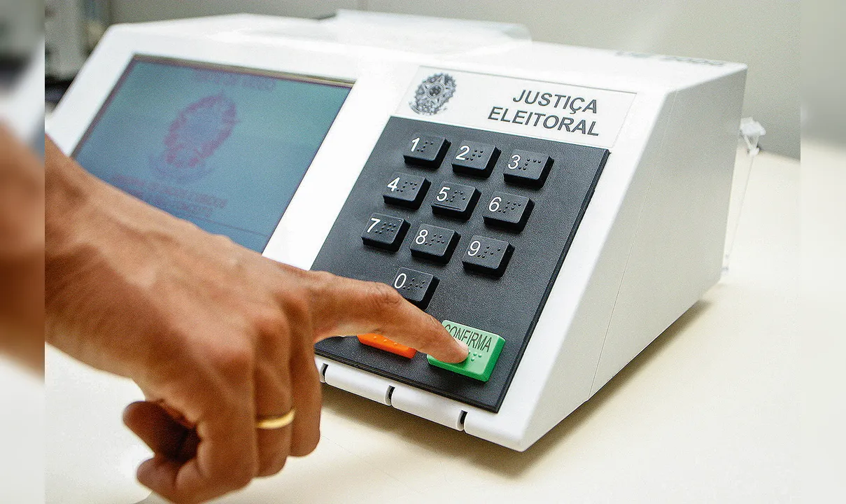 Eleitores têm prazo até 6 de maio para tirar ou regularizar o título eleitoral