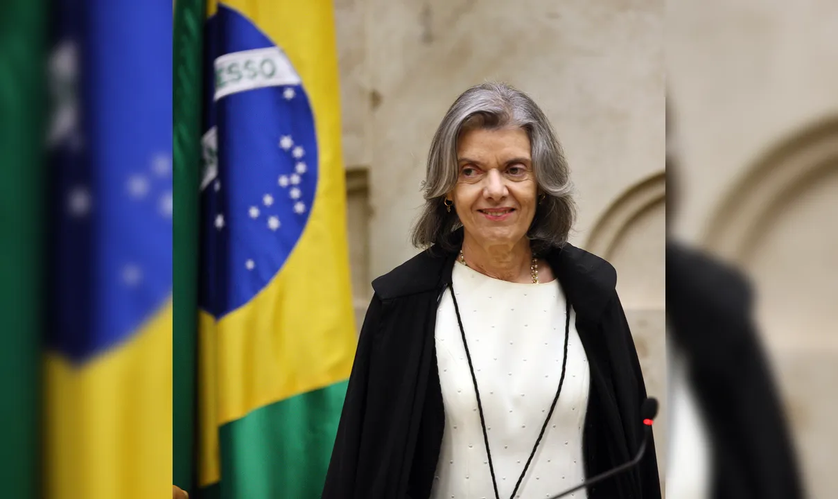 Cármen Lúcia vota por derrubar flexibilização da Lei da Ficha Limpa