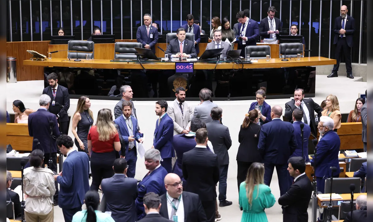 Congresso derruba vetos de Lula e abre brecha para doações em ano eleitoral:  entenda o que muda