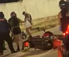 Agentes do Detran-PB e PM são filmados agredindo motociclista após blitz em Santa Rita