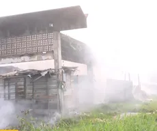 Antigo mercado modelo é atingido por incêndio, em João Pessoa