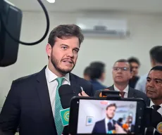 Bruno recebe título de cidadão pessoense e não descarta "gastar saliva" com Cícero