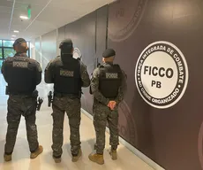 Chefe de organização criminosa é preso em João Pessoa enquanto fazia turismo na praia