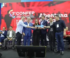 Codevasf entrega máquinas a municípios paraibanos durante abertura do 3º Confep
