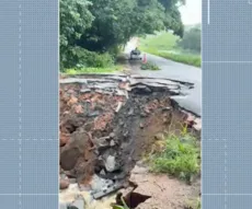 Cratera se abre após fortes chuvas e rodovia PB-032 é interditada parcialmente; veja o que muda