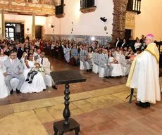 Dezoito casais com reeducandos oficializam união em casamento coletivo católico em João Pessoa
