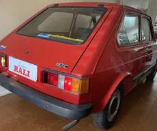 Ex-senador da Paraíba viraliza ao mostrar Fiat 147 guardado como zero km há 40 anos